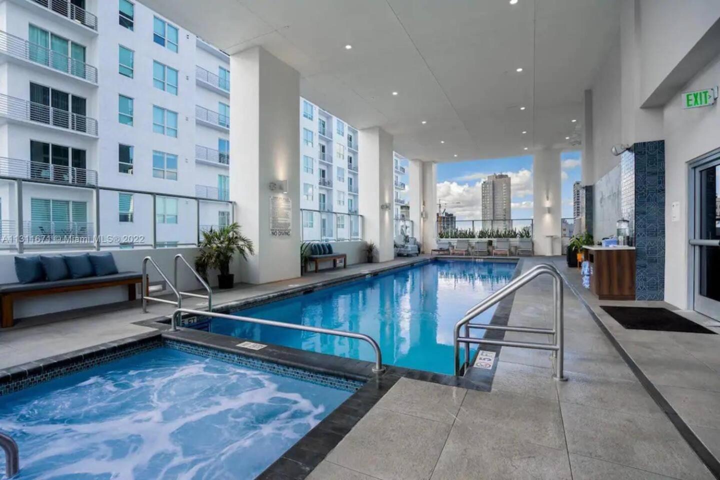 2 Bedrooms Design Condo Downtown Miami Pool And Gym Exterior photo